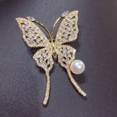 ZHBORUINI 2024 Natural Freshwater Pearl Brooch Rinestone Gold Simple Butterfly Brooch Pins Pearl Jewelry For Women Accessories