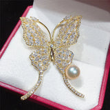 ZHBORUINI 2024 Natural Freshwater Pearl Brooch Rinestone Gold Simple Butterfly Brooch Pins Pearl Jewelry For Women Accessories