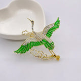 New Cute Vivid Flying Bird Brooch Ladies  Animal Hummingbird Phoenix Pigeon Crane Flamingo Pin Buckle Party Leisure