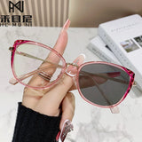 2025 new ultra-light glasses frame student anti-blue light glasses for women photochromic reading glasses