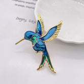 New Cute Vivid Flying Bird Brooch Ladies Animal Hummingbird Phoenix Pigeon Crane Flamingo Pin Buckle Party Leisure