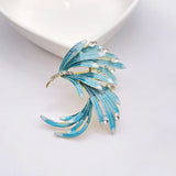 New Cute Vivid Flying Bird Brooch Ladies  Animal Hummingbird Phoenix Pigeon Crane Flamingo Pin Buckle Party Leisure