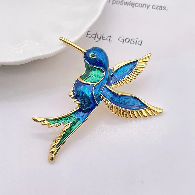 New Cute Vivid Flying Bird Brooch Ladies  Animal Hummingbird Phoenix Pigeon Crane Flamingo Pin Buckle Party Leisure